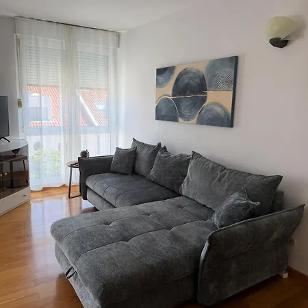 Lana Apartman